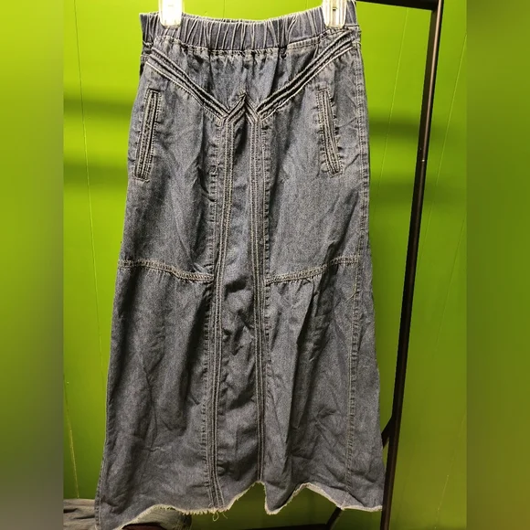 Denim Maxi Skirt With Raw Hem - Picture 1 of 8